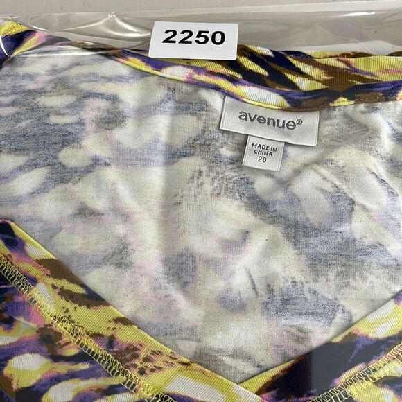 Avenue Patterned 3/4 Sleeve Top Multi Color Yellow Size 20 - Picture 11 of 11